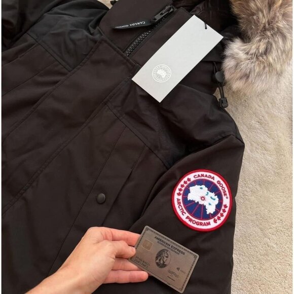 Canada Goose Black Erickson Parkas - Picture 2 of 6